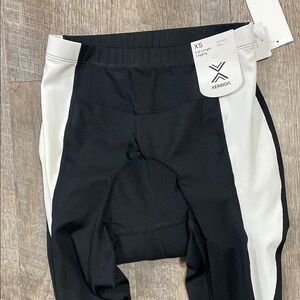 Xersion Black and White Dynamic Leggings